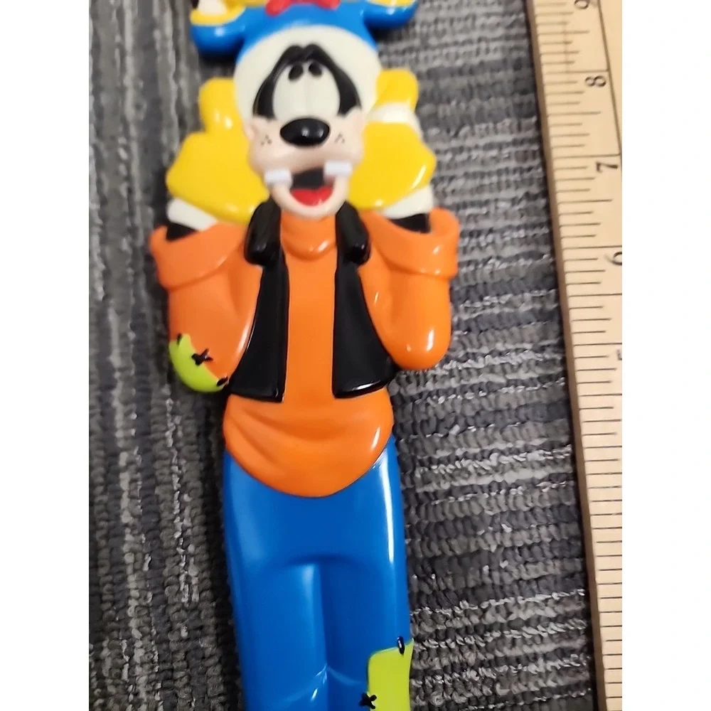 Disneyland Mickey Mouse, Donald Duck, & Goofy Back Scratcher - Walt Disney World